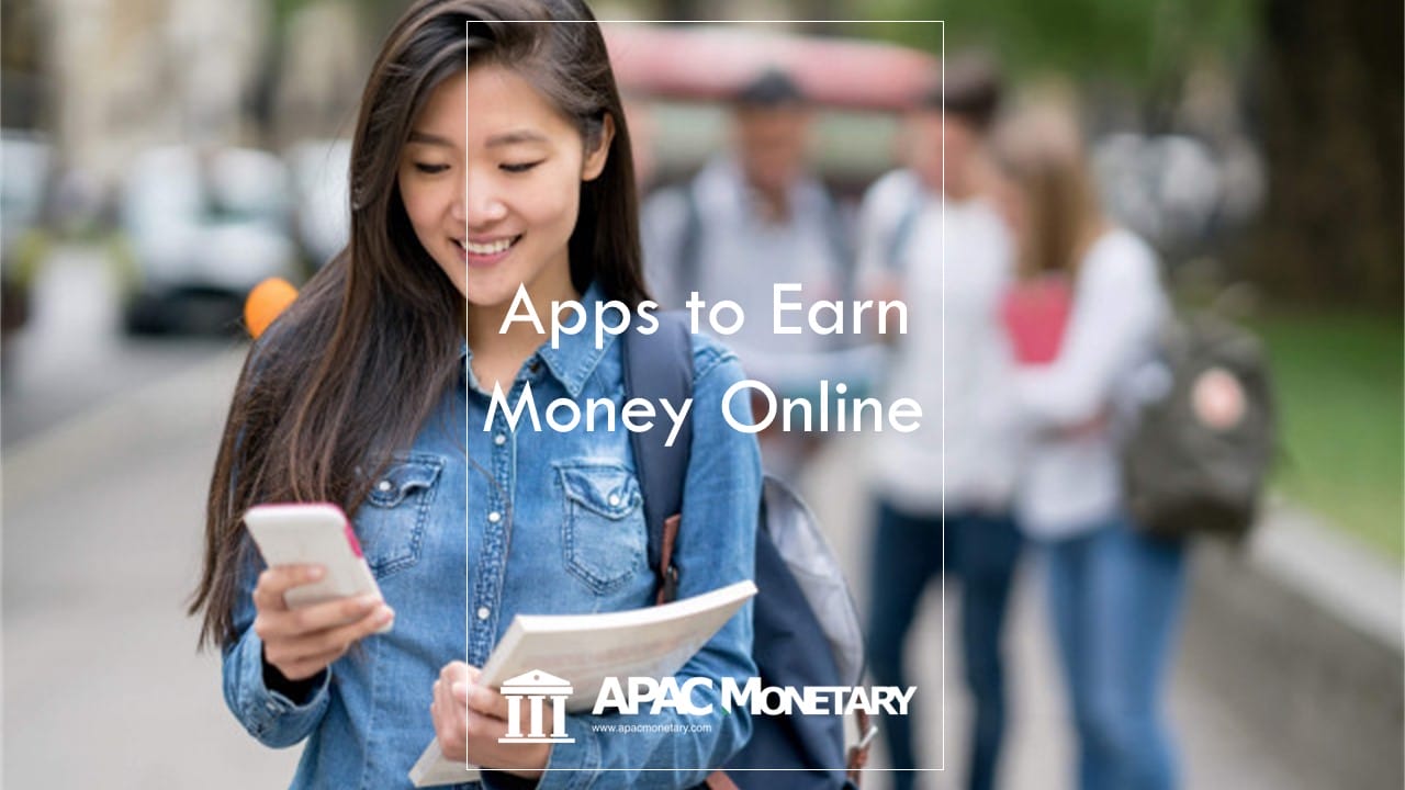 students smiling about apps to earn money online